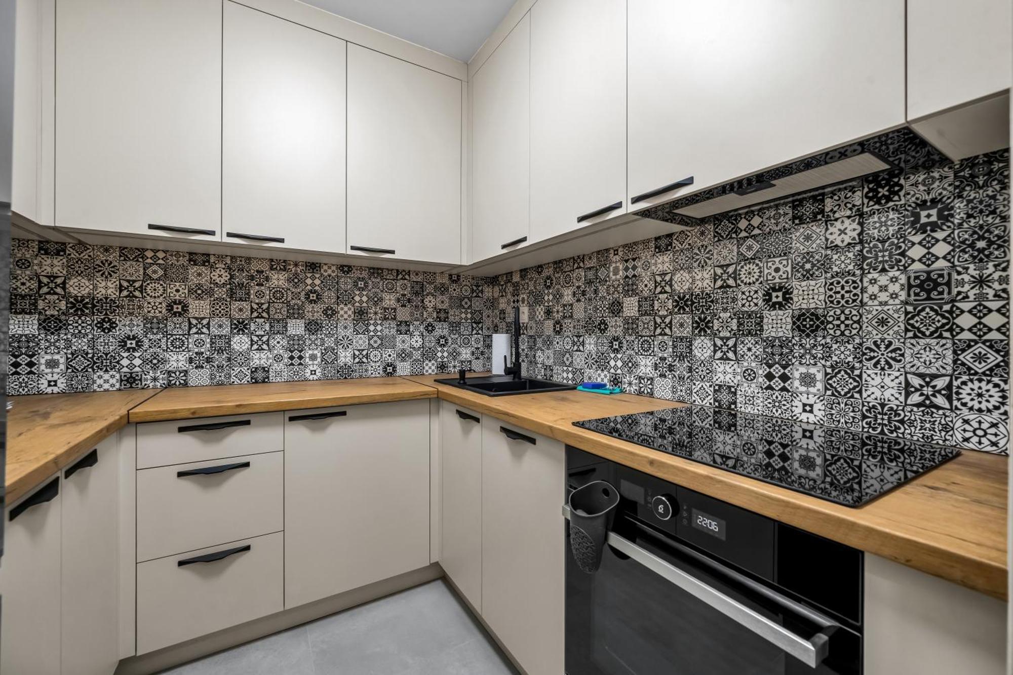 Apartament Metro Wawrzyszew Comfort *
